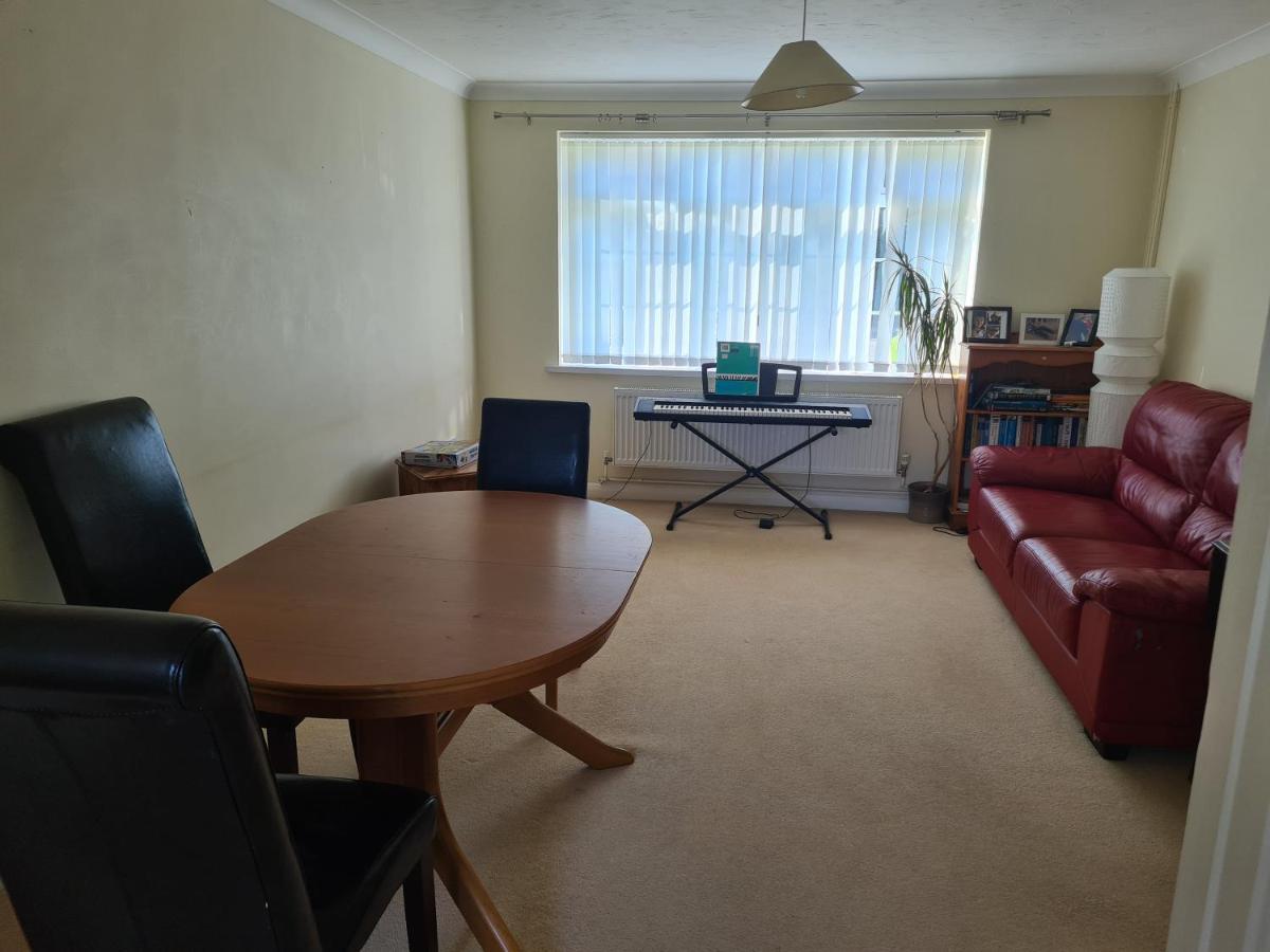 Private Room In Canterbury Bagian luar foto