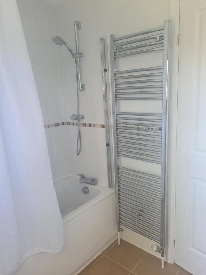 Private Room In Canterbury Bagian luar foto